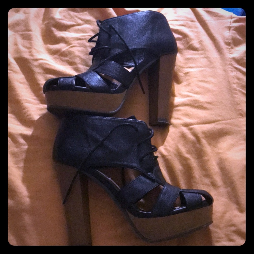 Heels black